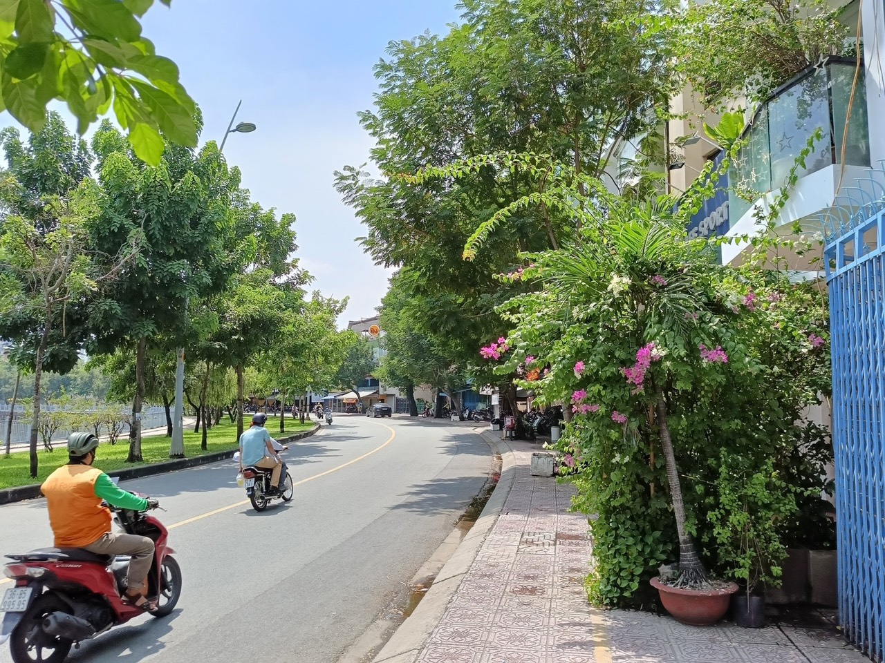 Cho thuê Nguyên Căn  MTĐ Trường Sa, P.14, Q.3